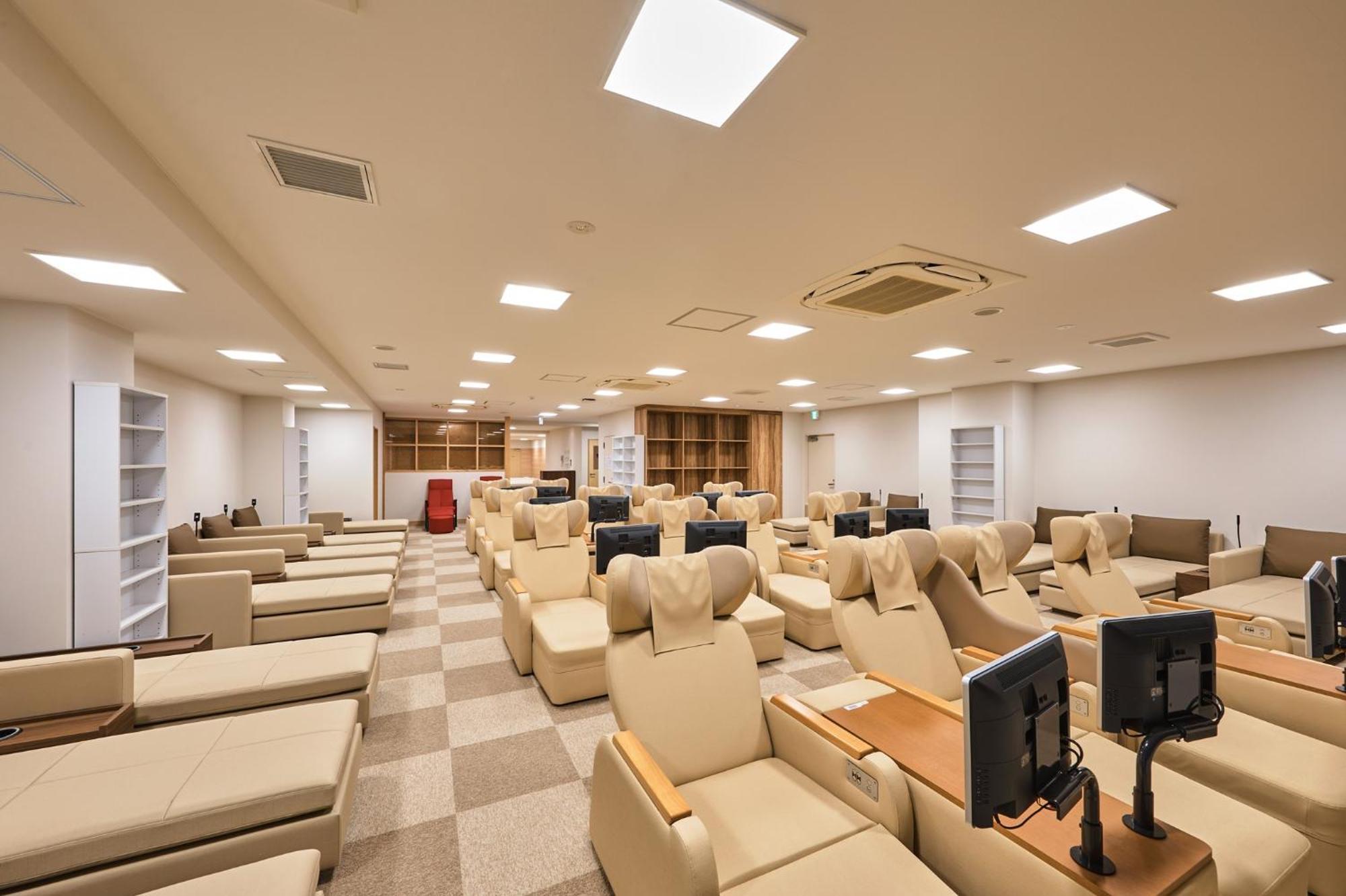 Sauna & Capsule Hotel Rumor Plaza Kyōto Esterno foto